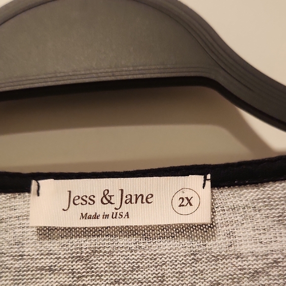 Colorful Abstract Top - Picture 2 of 5